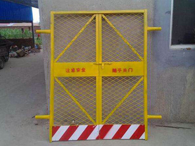 外部电梯防护门 - 河北省安平县东山网业有限公司图片3